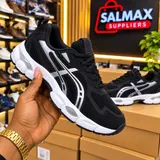 Taiyu Unisex Black/White Sporty Quality Comfy Sneakers 🔥🔥👌💃🏽‼️