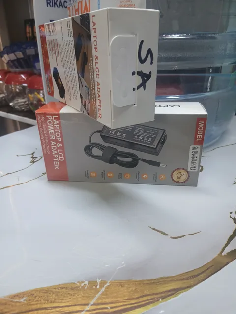 Samsung Adapter 19V